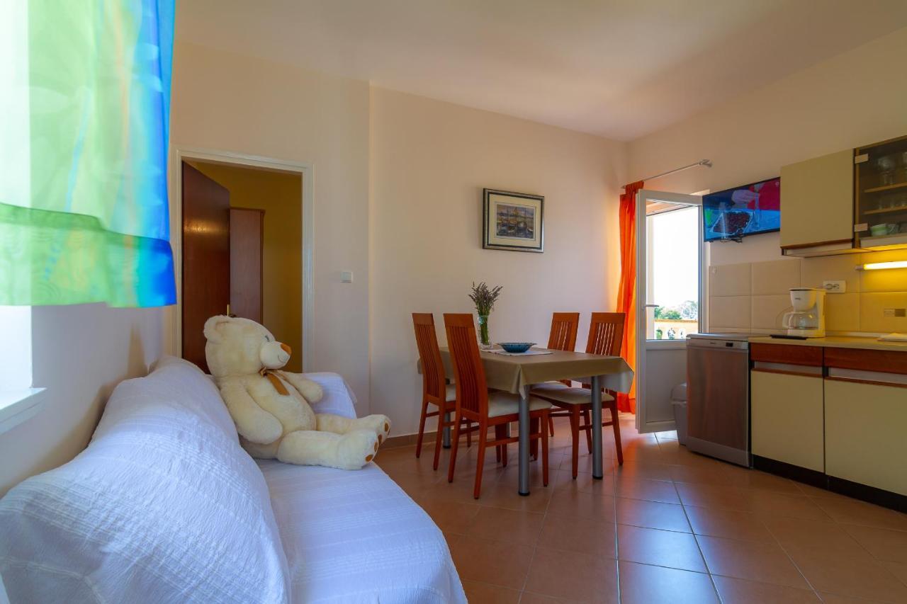 Apartman Haus Maja Banjol Exterior photo