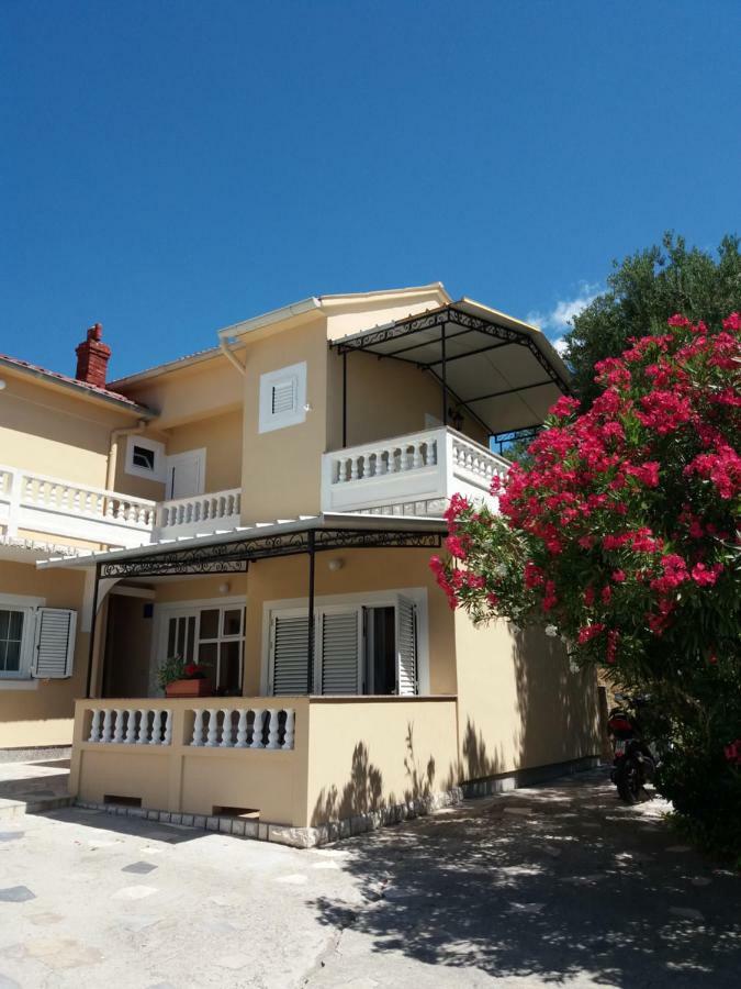 Apartman Haus Maja Banjol Exterior photo